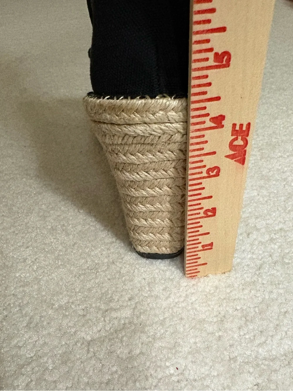 NWOT TOMS Marisol Wedge Espadrilles Black  Size 6 M